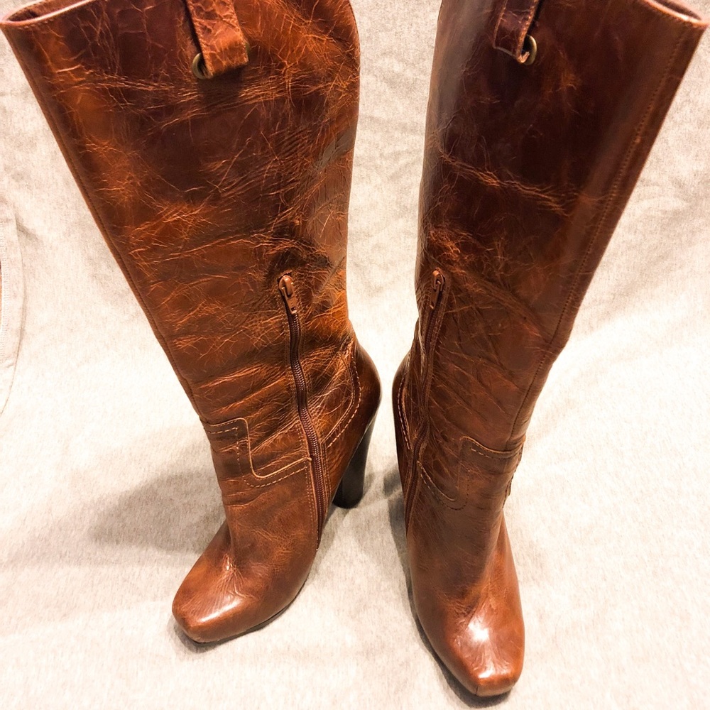 Jessica Simpson boots